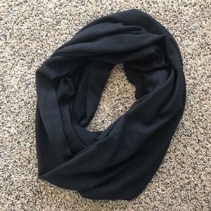 Gap merino wool infinity scarf